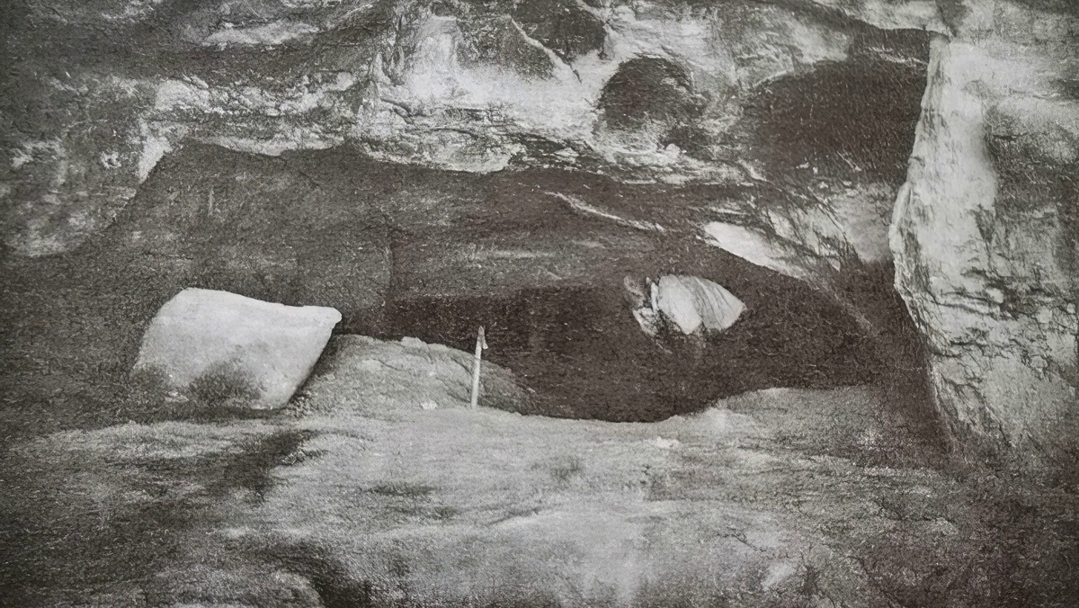 Вход в коридор с ловушками из первого грота