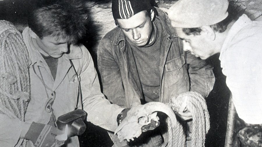 Пещера лжи. Тайна туркменской Кунсткамеры