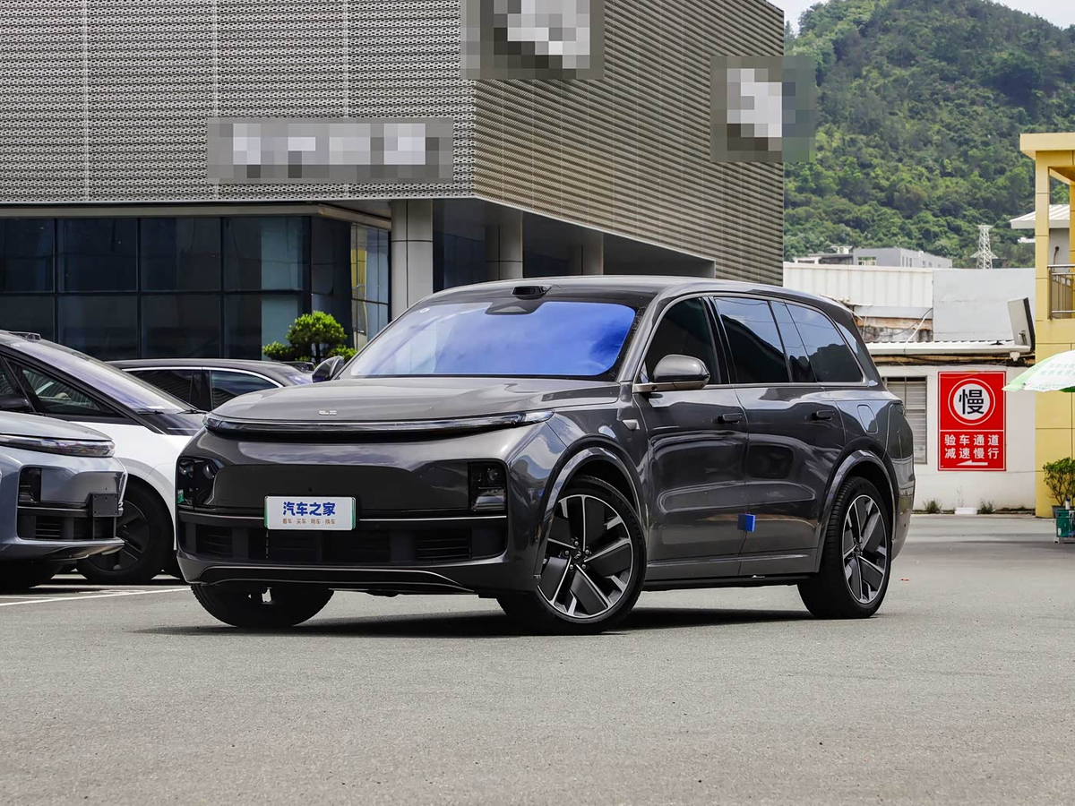 Актуальная версия Li L9