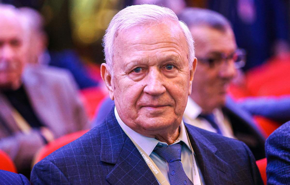    Почетный президент Российского футбольного союза Вячеслав Колосков  Валерия Калугина/ТАСС