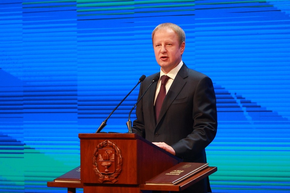    Виктор Томенко Олег УКЛАДОВ