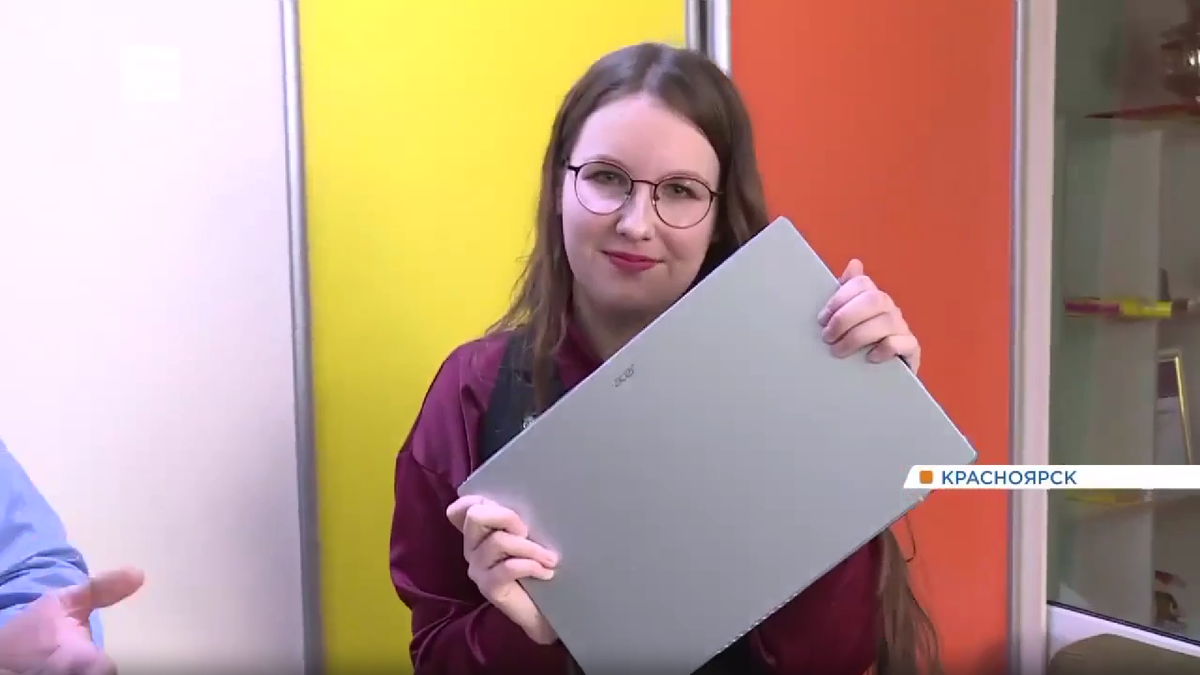     Ученица красноярского лицея выиграла ноутбук в «Эрудит-шоу» на «Енисее»