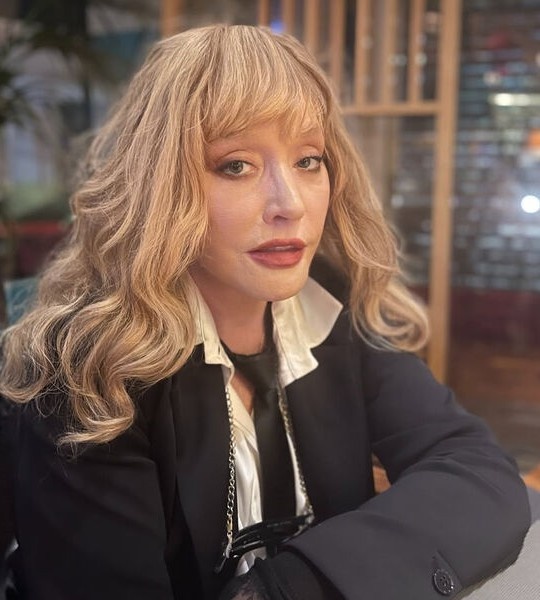 Алла Борисовна Пугачёва — советская и российская эстрадная певица, автор песен, режиссёр-постановщик, музыкальный продюсер, киноактриса. Фото из доступных источников интернета.