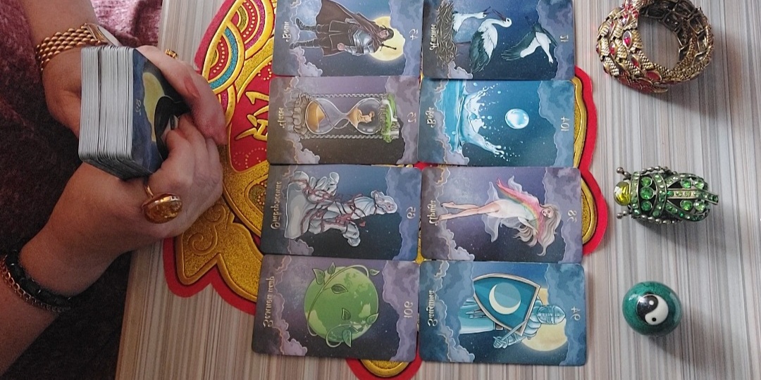 ☠️ 🪃 👨‍👩‍👧 🫶 Что человек делал за вашей спиной, какой план?