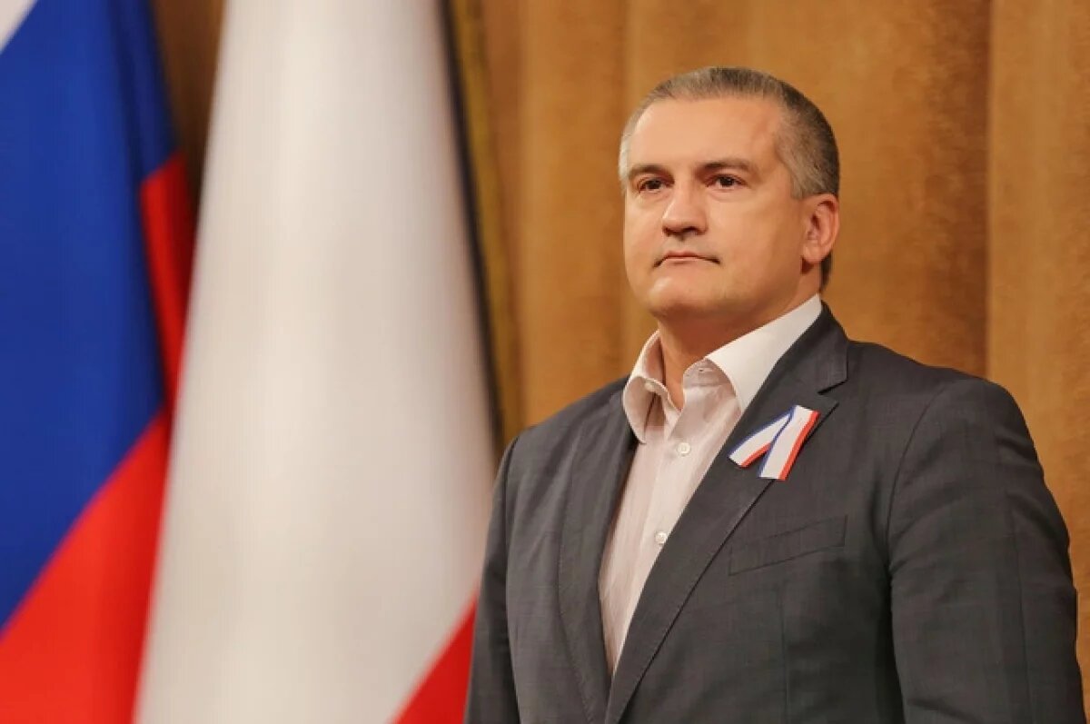    Аксенов поздравил крымских ученых с Днем российской науки