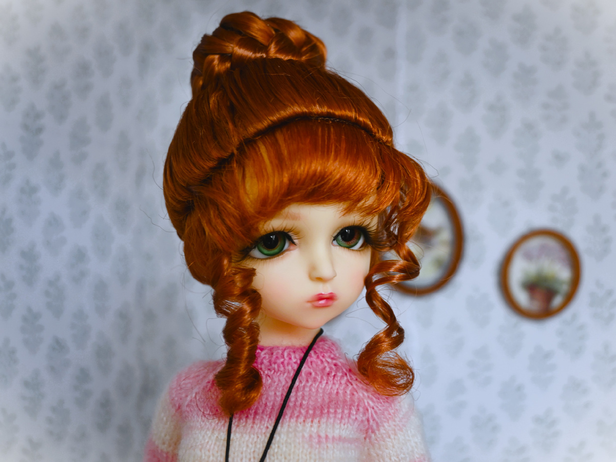 Мия - Mikhaila Leekeworld