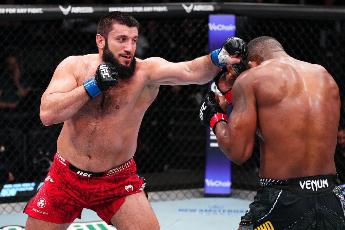     Ризван Куниев справился с Жаилтоном Алмейдой