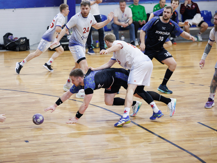    Противостояние выдалось боевым, однако пробиться в следующий раунд соревнований «южным слонам» не удалось. Фото: ГК «Виктор».