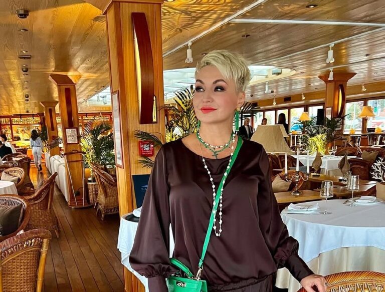    Фото: @katyalelofficial Лаура Акопян