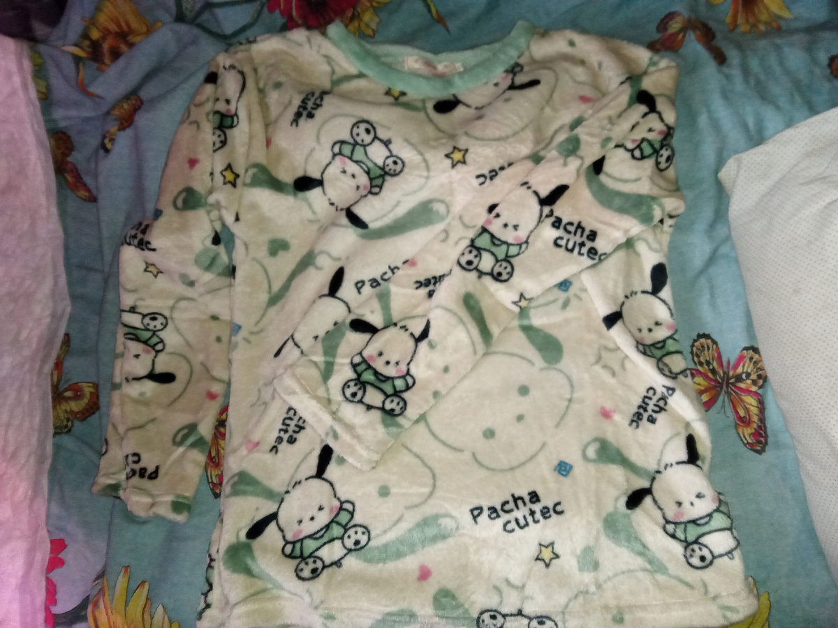 И штаны в комплекте.