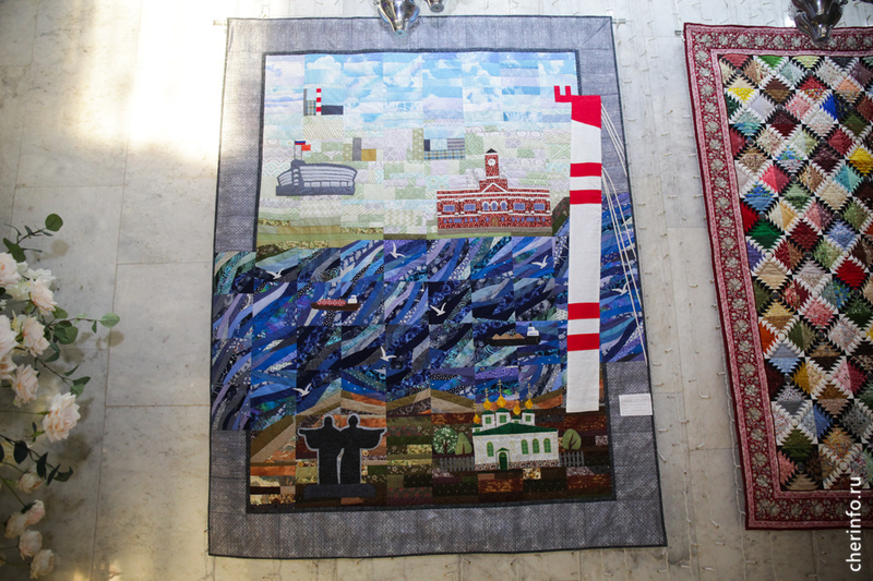    К 50-летию центра во Дворце металлургов открылась выставка "Традиции вне времени".