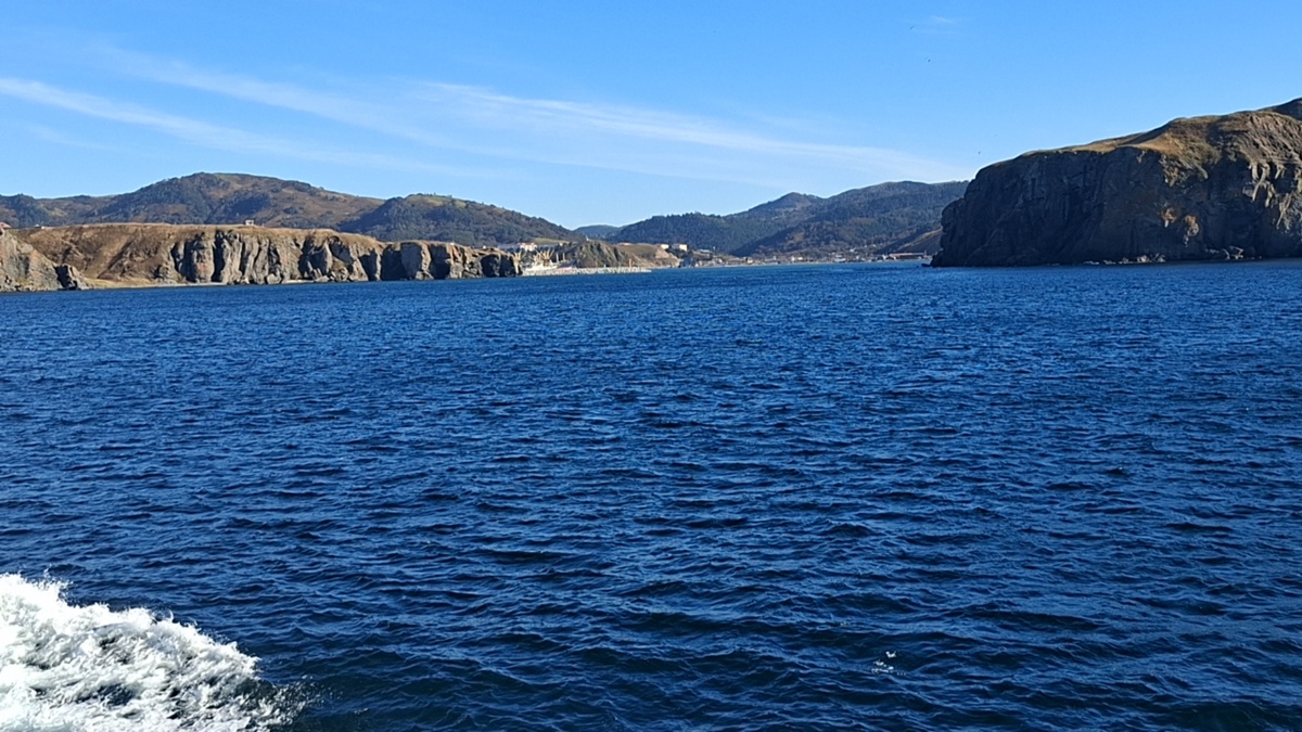 Теплоход подходит на Шикотан