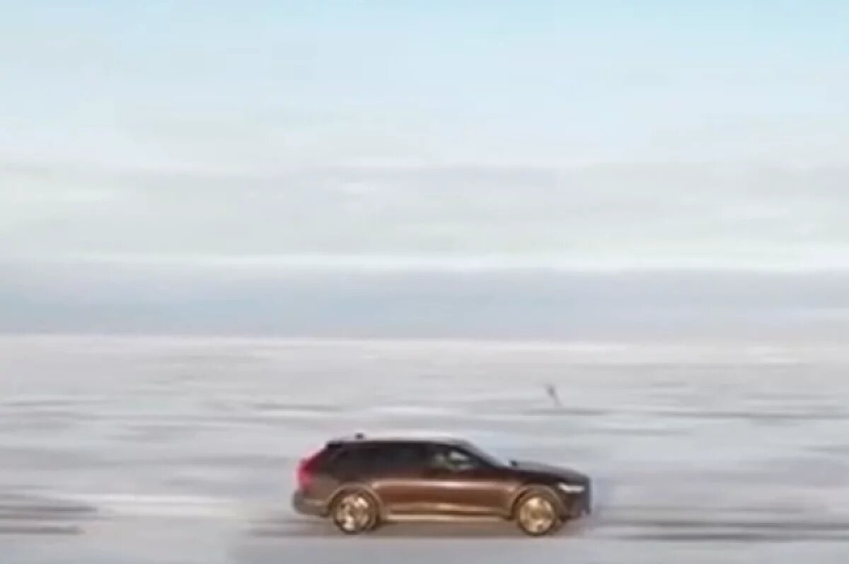    Автомобиль проехал 17 км по замерзшему Балтийскому морю
