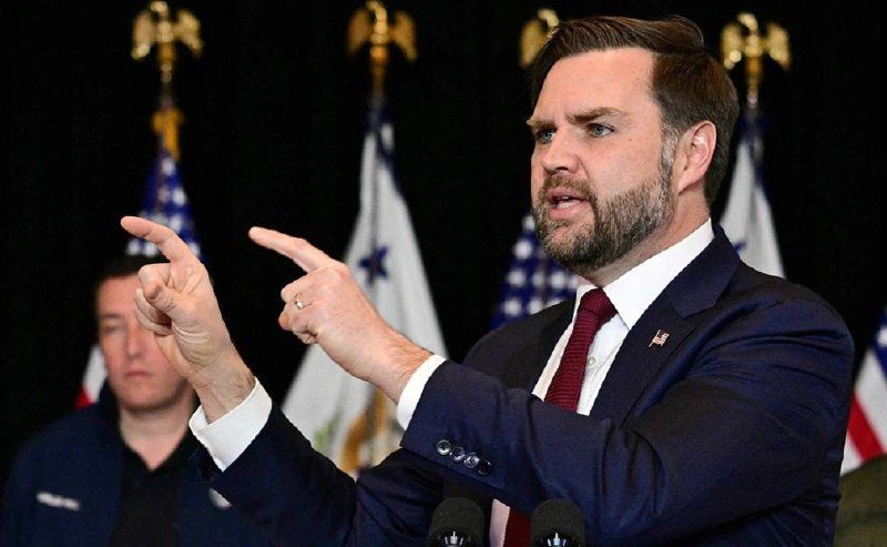    Джей Ди Вэнс (Фото: Jim Watson / Reuters) Редакция