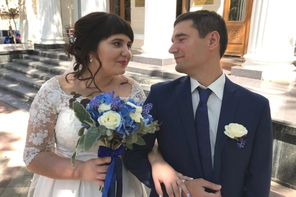 Пара находилась в самолете, который потерпел крушение в Непале. Фото: соцсети