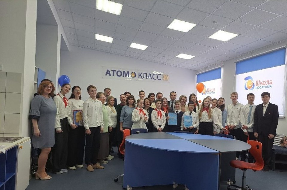    Старшеклассников Сарова и Нижнего Новгорода знакомят с атомной отраслью. Фото: администрация г.о.г. Саров