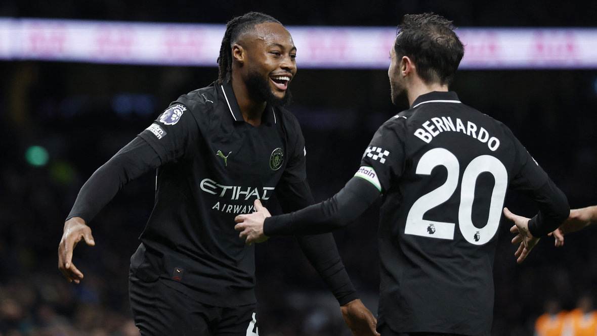    Антуан Семеньо и Бернарду Силва. Reuters