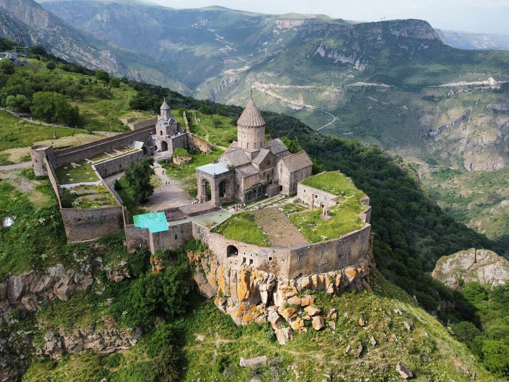 Божественный Татев, фото с интернета