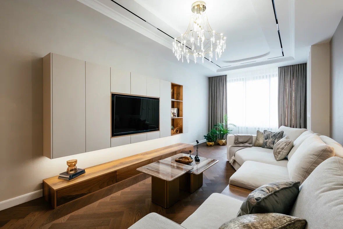 Шторы - это не про закрыть окно. Это про собрать пространство вокруг него.