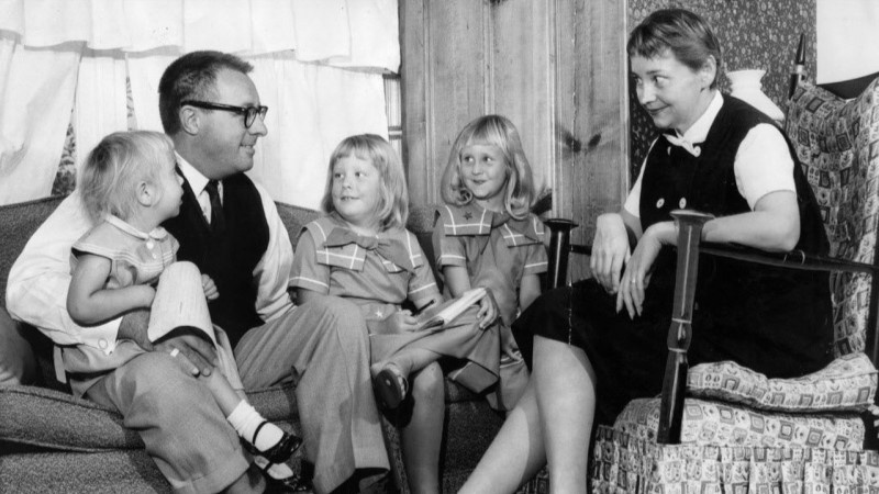 Фото aif.by Рэй Брэдбери с семьей