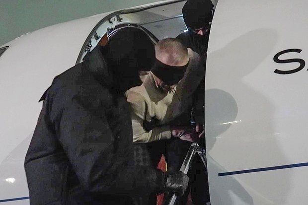    Исполнитель покушения на генерал-лейтенанта Владимира Алексеева Любомир Корба, задержанный при содействии партнеров из ОАЭ и экстрадированный в Россию. Фото: ФСБ РФ