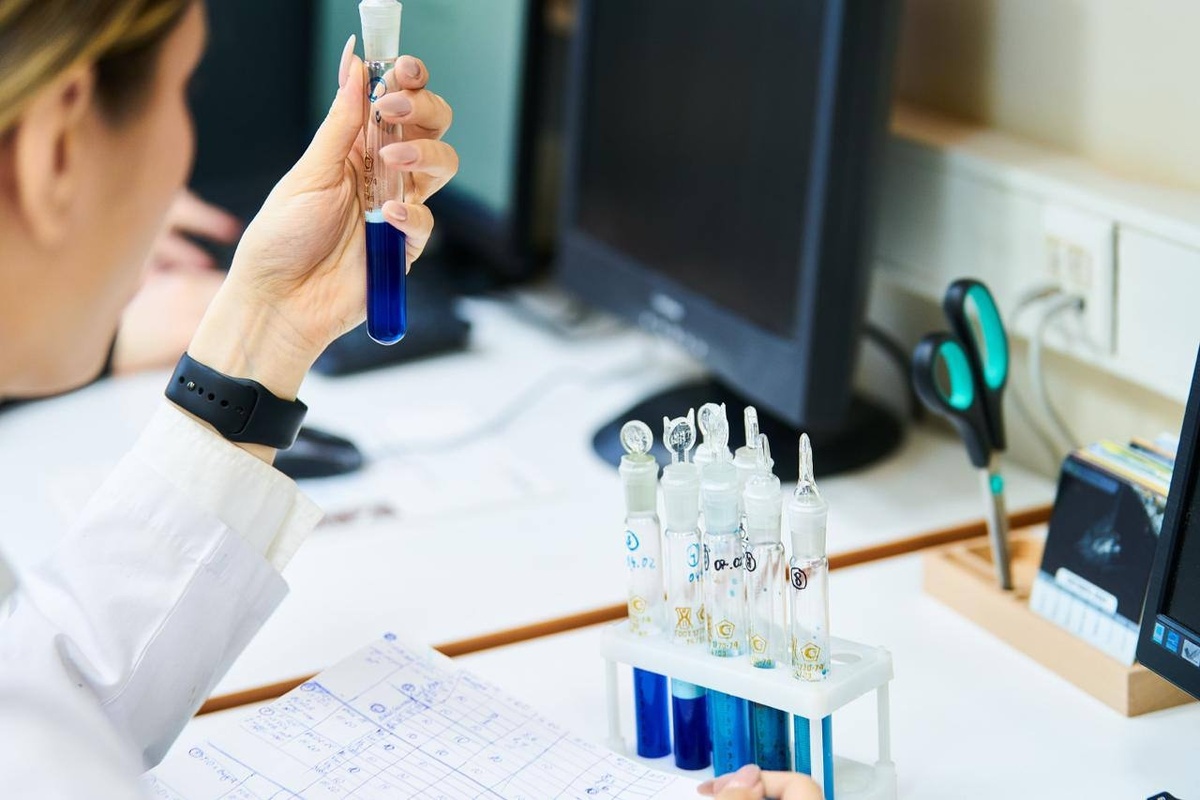    Губернатор Югры Руслан Кухарук поздравил ученых с Днем российской науки