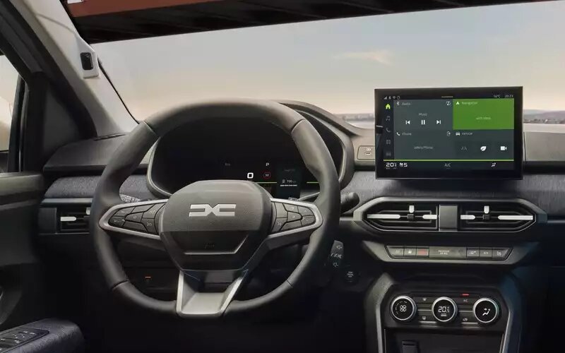 Интерьер Dacia Sandero📷
