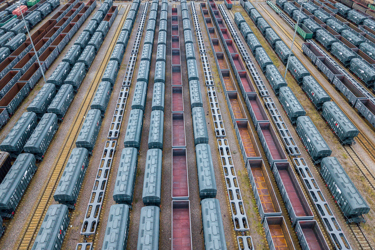 Грузовые вагоны производства ОВК. Источник: времяовк.online