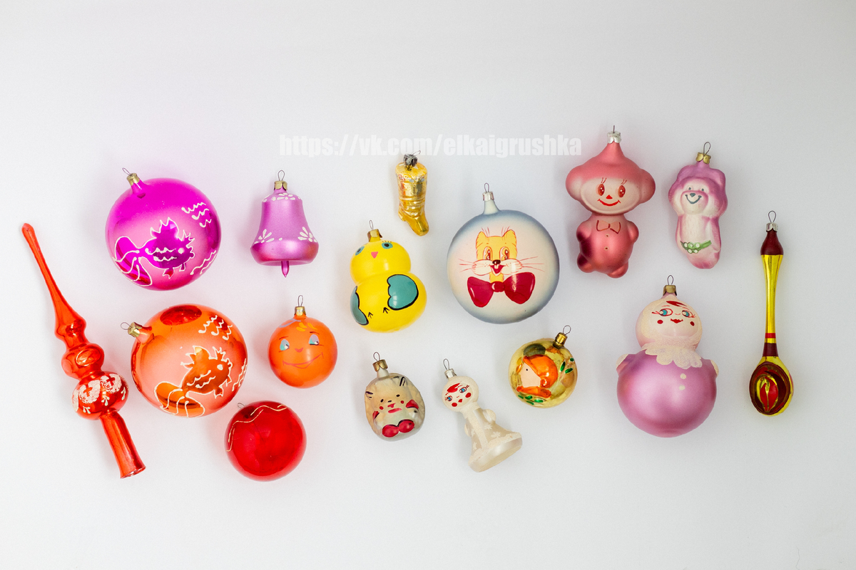 Разнообразие коркинских игрушек. Большие шары, фигурки. Ручная выдувка