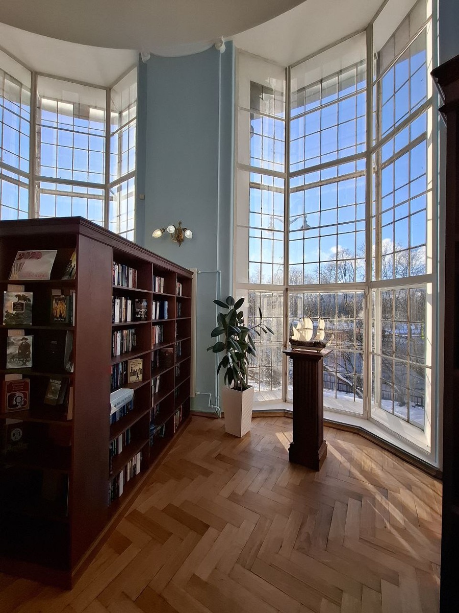 Кронштадтская морская библиотека