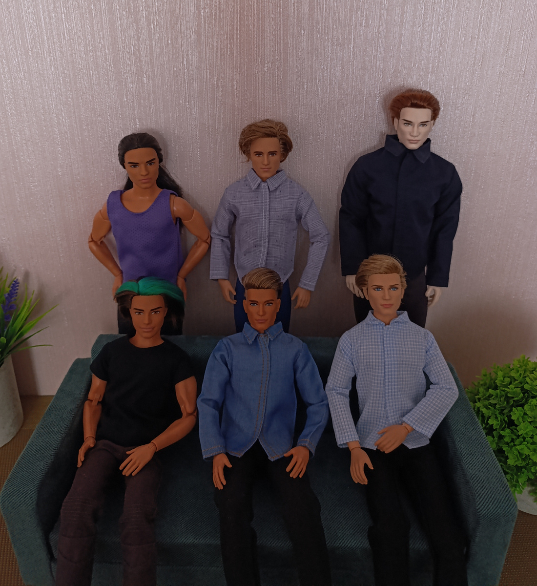 Сверху Киану, Пит, Эдик, внизу Фор, Алехандро , Макс