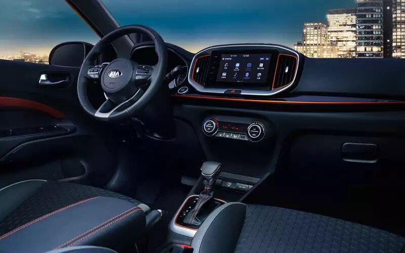 Интерьер Kia KX1📷
