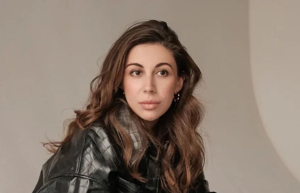 Виктория Молдавская. Основатель бренда VIVA LA VIKA. Повышает лояльность к бренду через свой аккаунт в соц сетях в 372К подписчиков