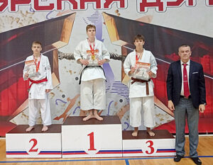 В составе сборной Ростовской области выступили воспитанники Аксайской спортивной школы «Юность» и каратэ-клуба «Будо».  / ФОТО из архива спортшколы «Юность» и каратэ-клуба «Будо» Администратор  📷
