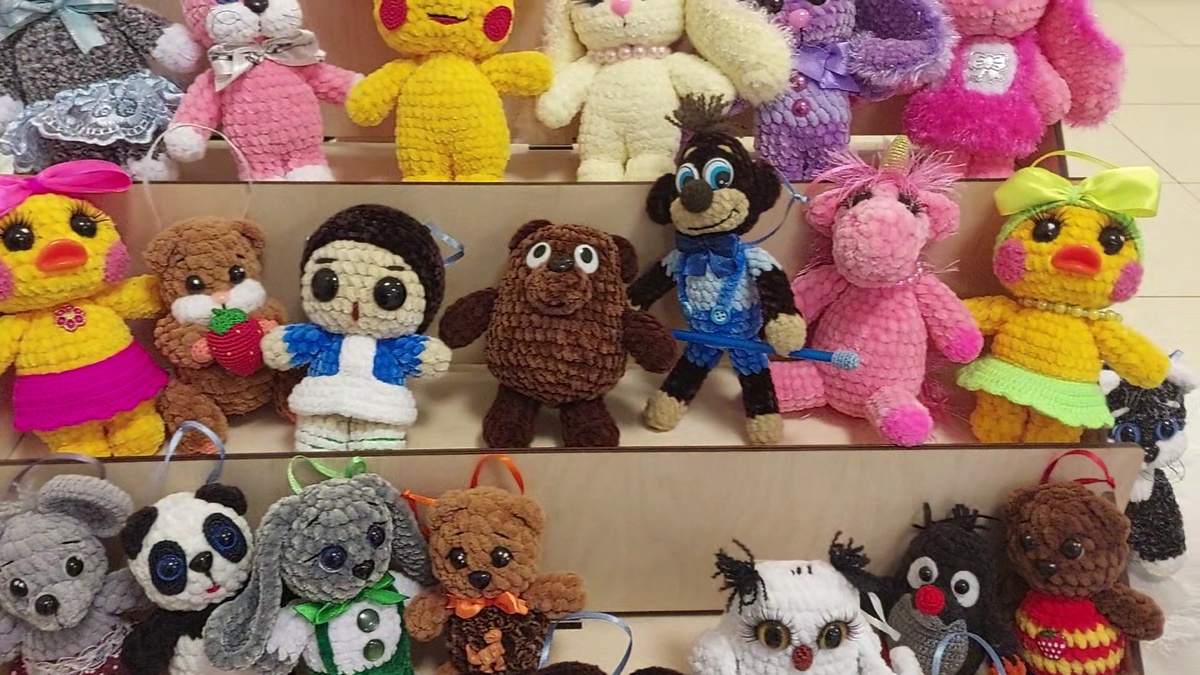 Это продают в фойе. 