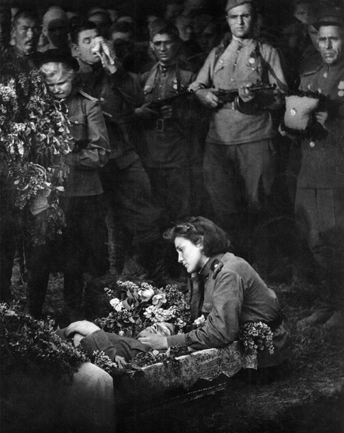 Похороны на Ольшанском кладбище. Чехословакия 1945 год. 