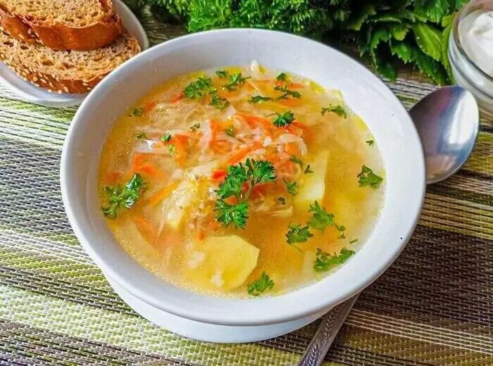 Щи с квашеной капустой