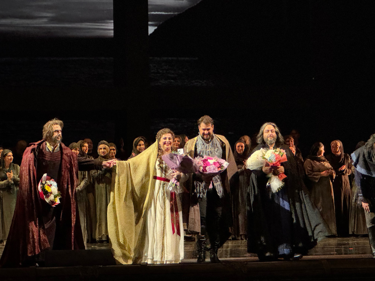 Опера «Симон Бокканегра», Большой театр. Фото автора статьи. 