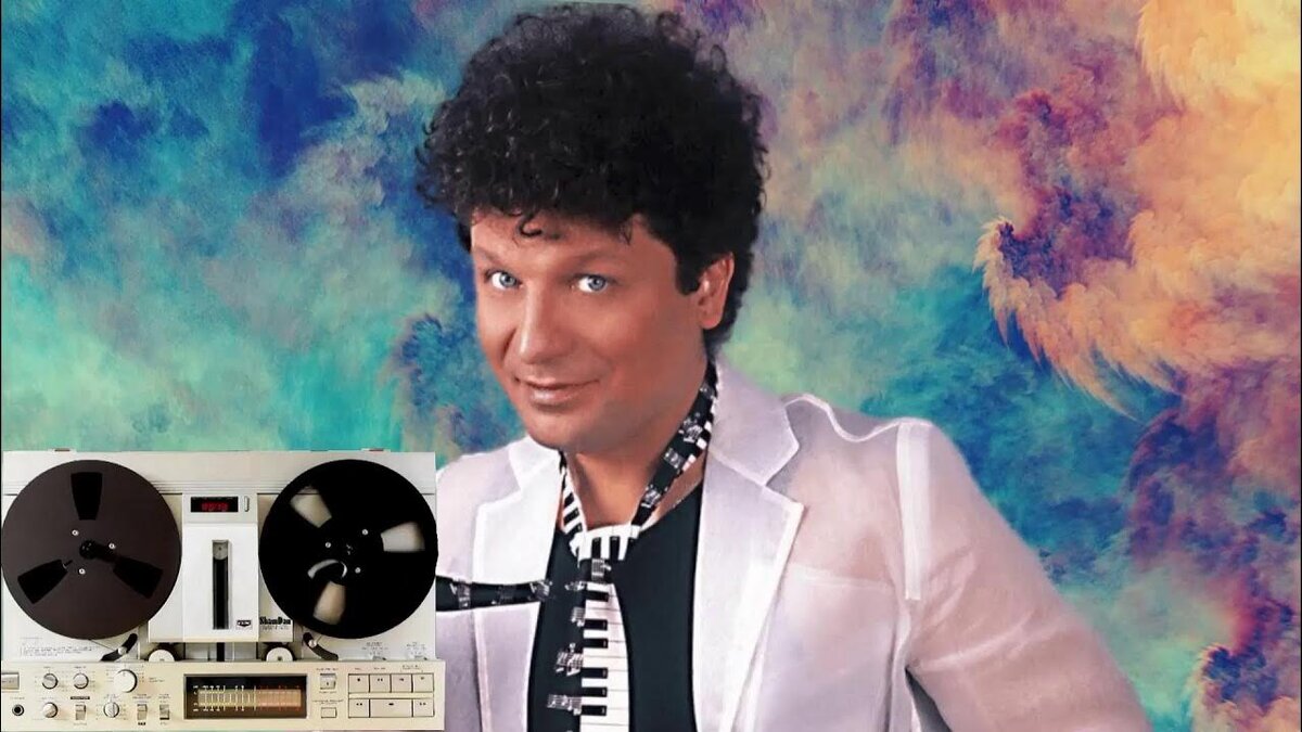 Сергей Минаев, ведущий программы 50х50