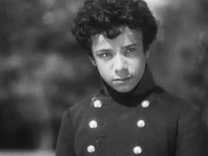 Валентин Литовский. Кадр из фильма "Юность поэта" 