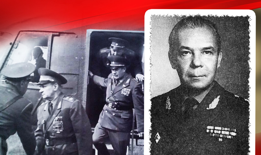 Пётр Иванович Ивашутин (первый спустившийся с вертолёта) на учениях Запад-81 / Гульев Леонид Александрович