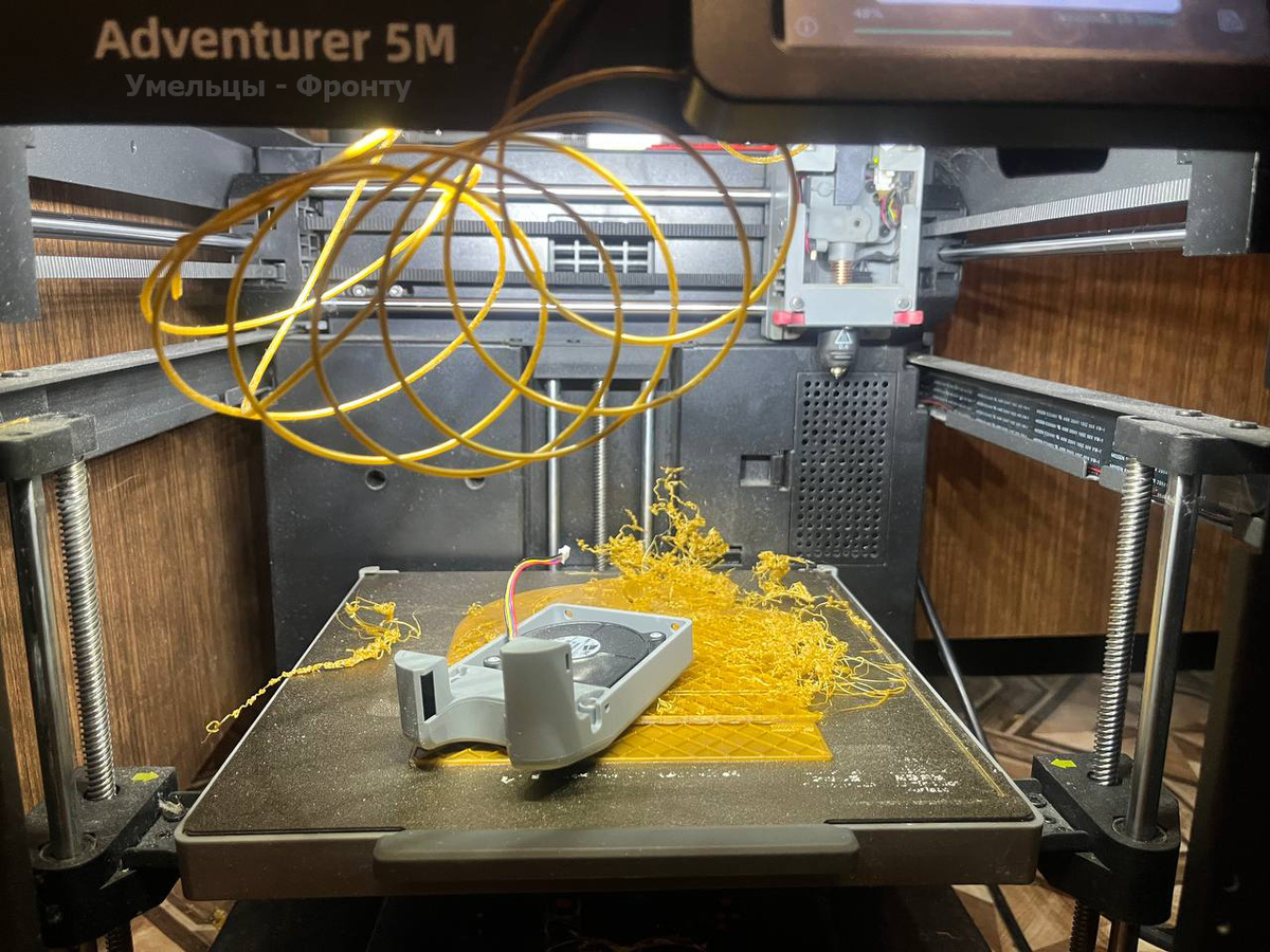 Может ли робот полностью заменить человека в 3D моделировании, 3D печати и работе с ЧПУ станками?  Вопрос о полной замене человеческого труда в высокотехнологичных производственных сферах — от 3D моделирования до управления ЧПУ станками — остаётся дискуссионным.