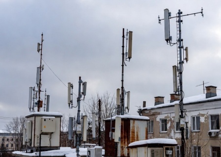    Без связи, без интернета: на Украине начала сыпаться система связи