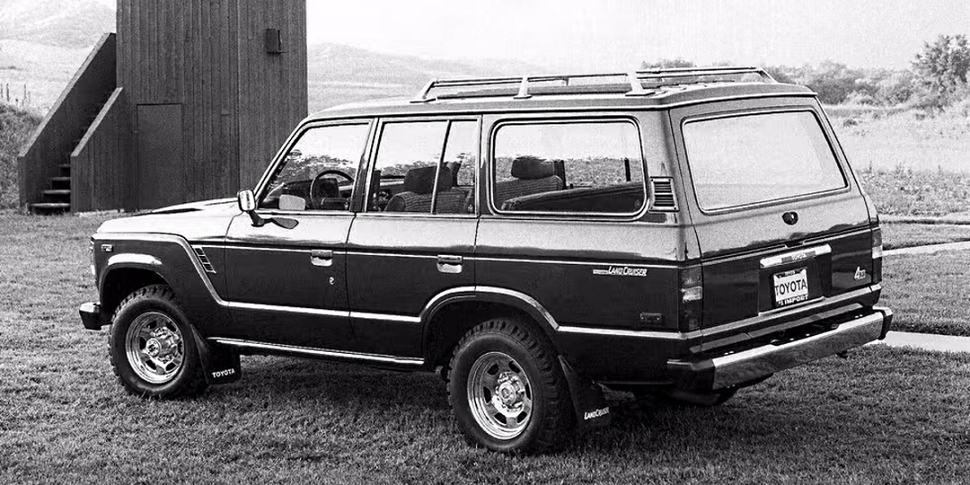 Топ лучших внедорожников старой школы (Suzuki Samurai, Toyota 4Runner, Toyota Land Cruiser)