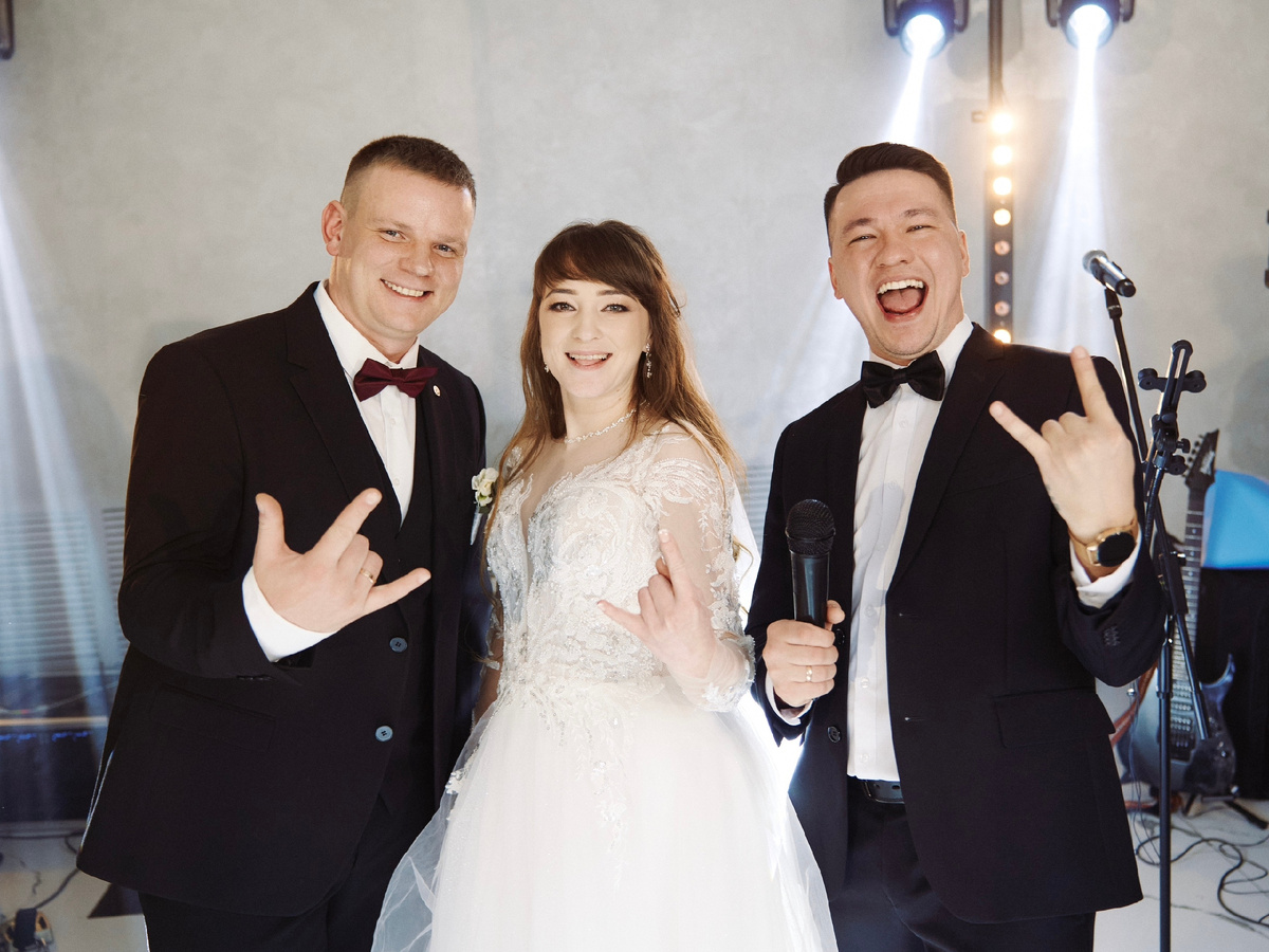 Ведущий Тамада на свадьбу в Чебоксарах - Андрей Рублёв показывает как нужно проводить свадьбы.