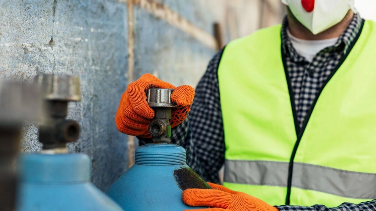    Донские подростки увлекаются сниффингом из-за недостатка внимания   freepik.com