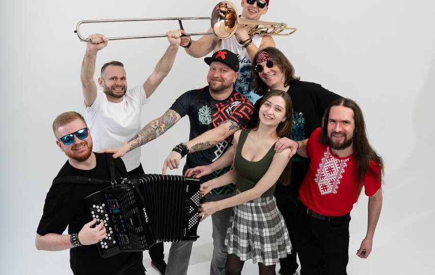 Друзья, а мы напоминаем, что через 2 недели - 21 февраля состоится открытие концертного зала Bulldog Concert Hall, где мы сыграем для вас