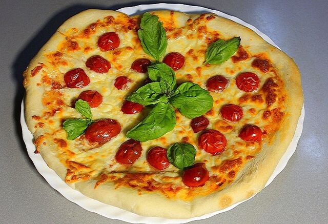 Пицца Маргарита: Секрет идеального теста, который не подведет. Готовим как в Неаполе, а не из пачки!