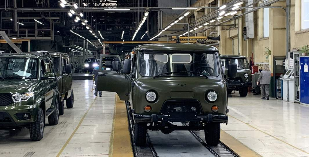 На УАЗе сменили гендиректора после провала продаж. Что сейчас происходит на заводе