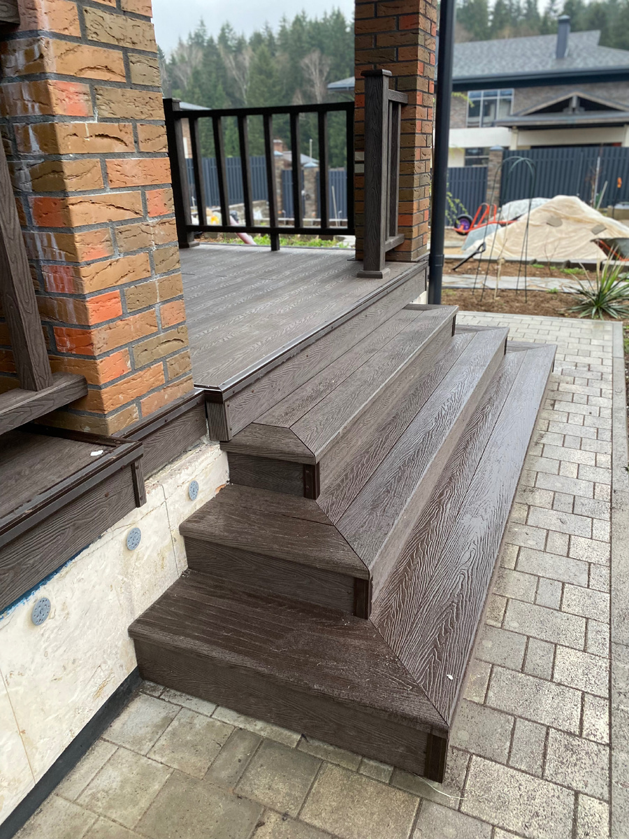 вариант скрытого крепения финишной (завершающей)  доски 